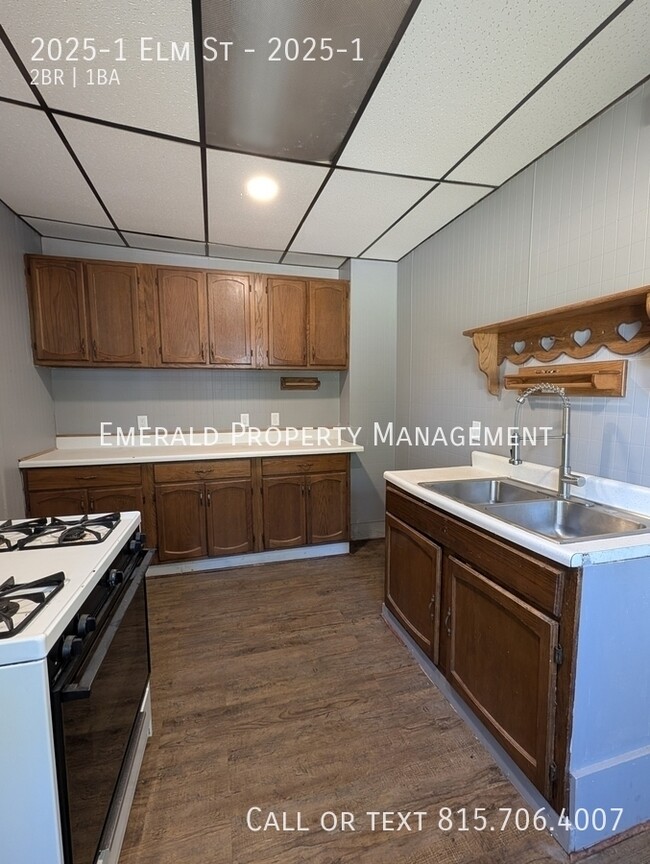 Building Photo - 2025 Elm St
