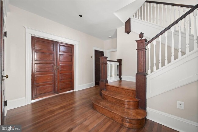 Building Photo - 7332 Springfield Ave