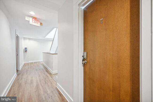 Building Photo - 2305 18th St NW