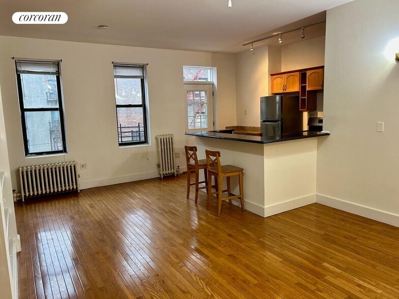 Building Photo - 340 85th St