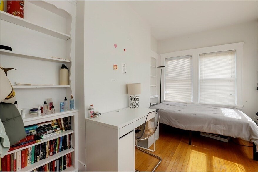 Building Photo - 61 Algonquin Rd