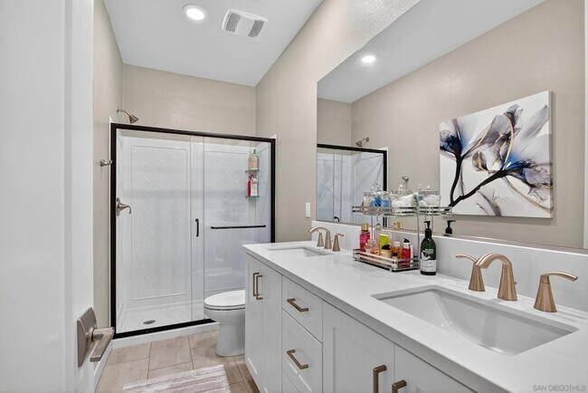 Building Photo - 1733 Artemisia Ct