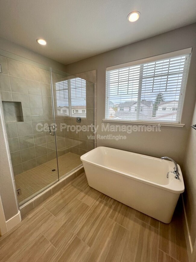 Building Photo - 476 Lassen Wy