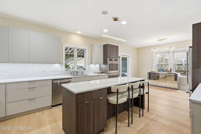 Building Photo - 14 Norwood Ct