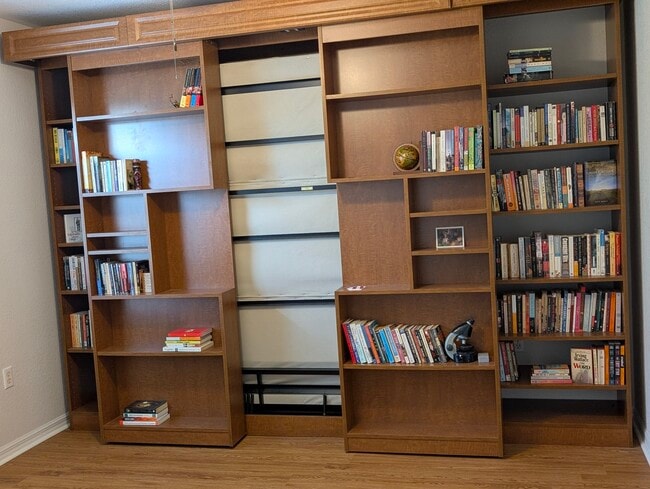 Building Photo - 130 Breakers Ct