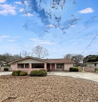 Building Photo - 1212 Hillcrest Dr