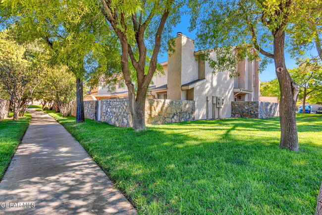 Building Photo - 1742 Pico Alto Dr