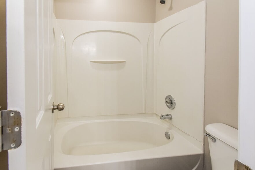 Building Photo - 9890 Vista Ridge Dr