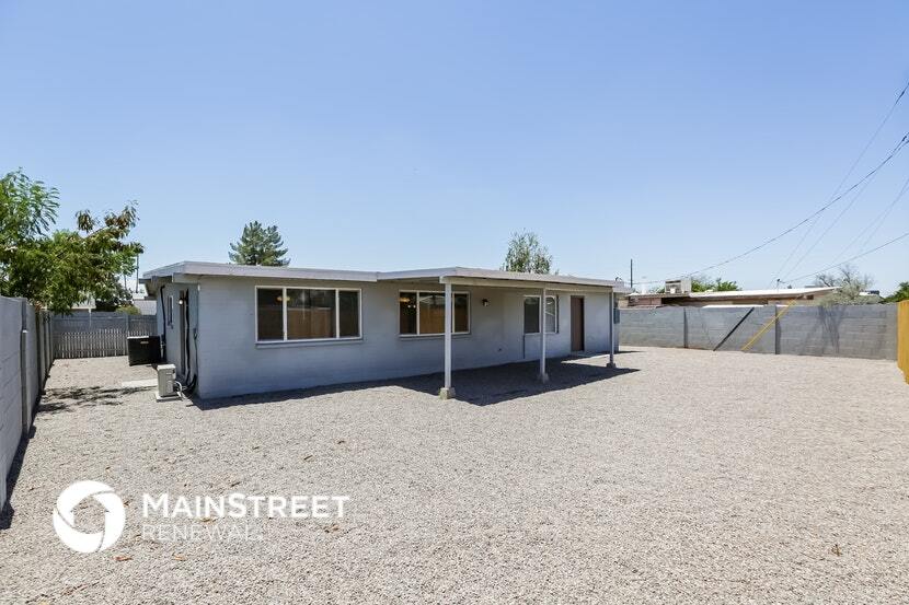 Building Photo - 3816 W Townley Ave