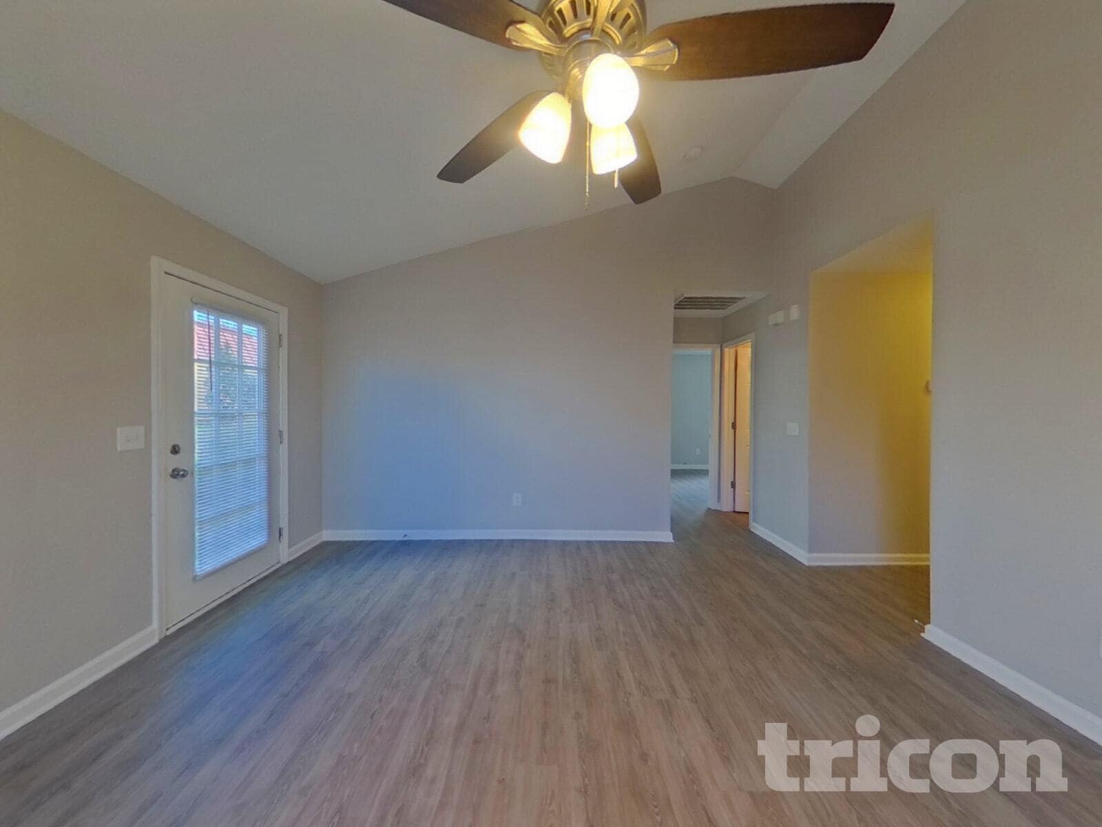 Building Photo - 255 Legend Oaks Dr