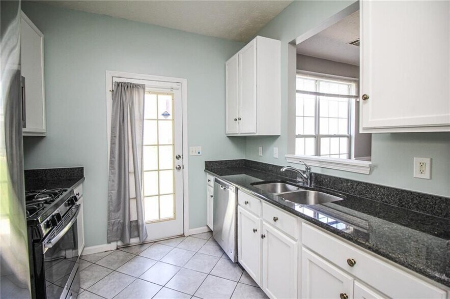 Building Photo - 6476 Portside Way