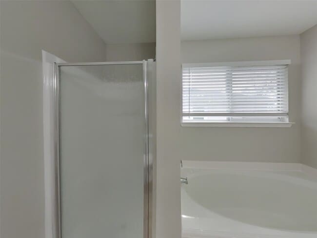 Building Photo - 17023 Morning Star Ave