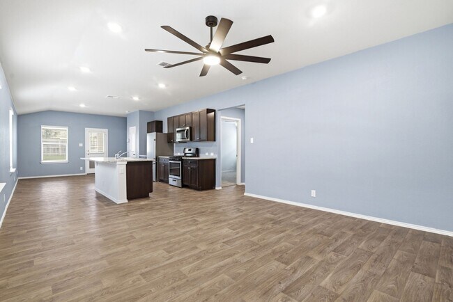 Building Photo - New 3-bed 2-bath home available in Cobalt Canyon Community! Move in NOW!