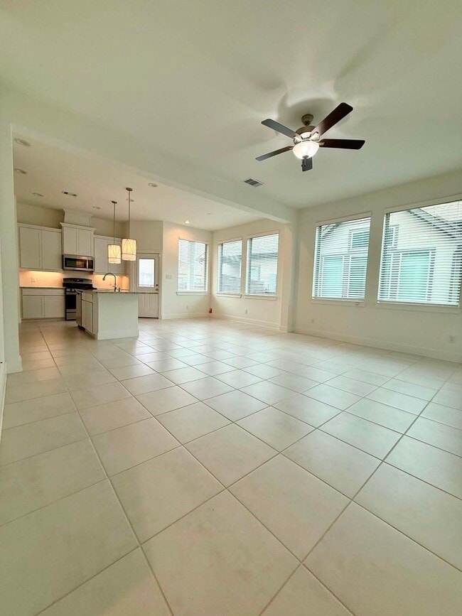 Building Photo - 1539 Crystal Stream Dr