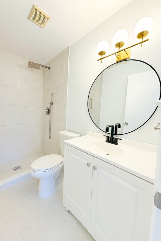 Building Photo - 4055 NW Cinnamon Tree Cir