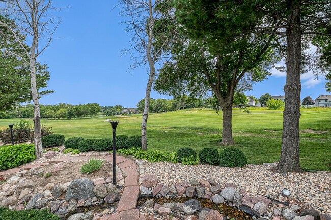 Building Photo - 811 Western Hills Dr