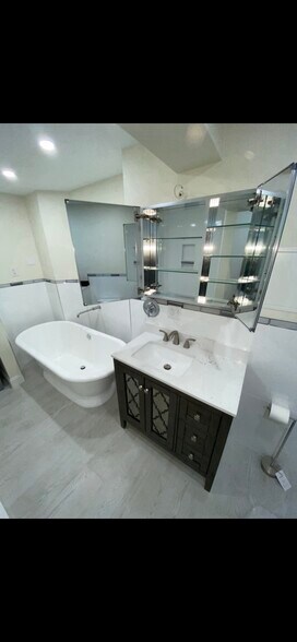 Building Photo - 26 Hazelwood St