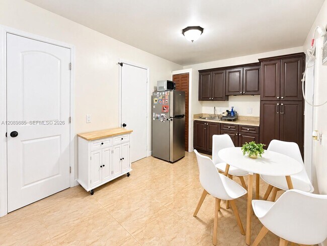 Building Photo - 26770 SW 125th Ave