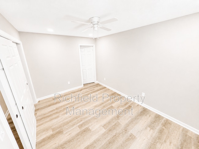 Building Photo - 2511 Columbia Ave