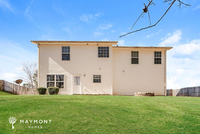 Building Photo - Modern Comfort in Grovetown