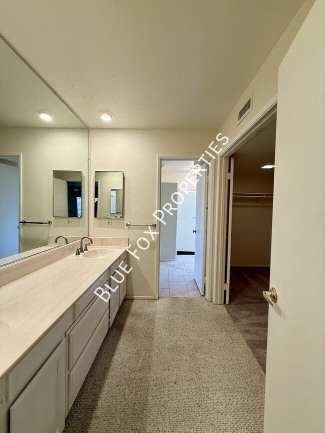 Building Photo - 4635 E Camino Rosa