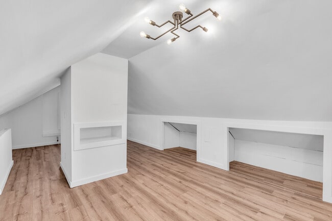 Building Photo - 298 Liberty St