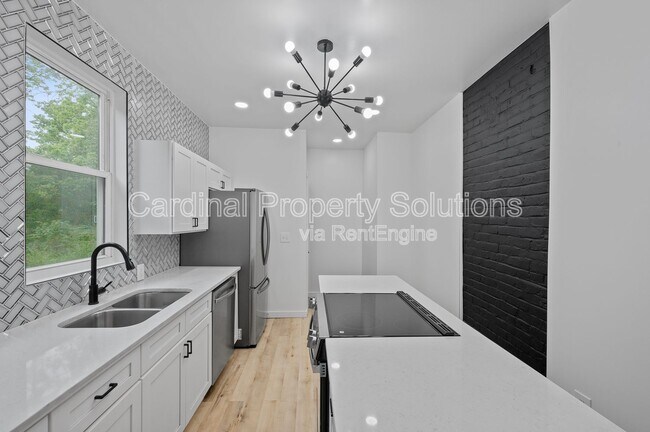 Building Photo - 433 Dorchester Ave