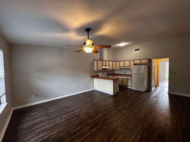 Building Photo - 214-A White Drive @ Cedar Pines-Move In Ready