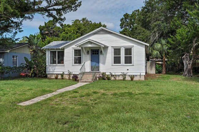 Building Photo - 106 Arredondo Ave