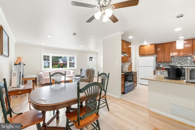 Building Photo - 7810 Kalorama Rd