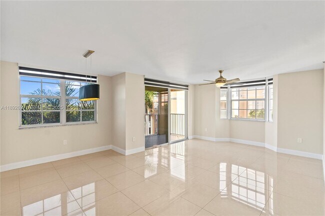 Building Photo - 19655 E Country Club Dr