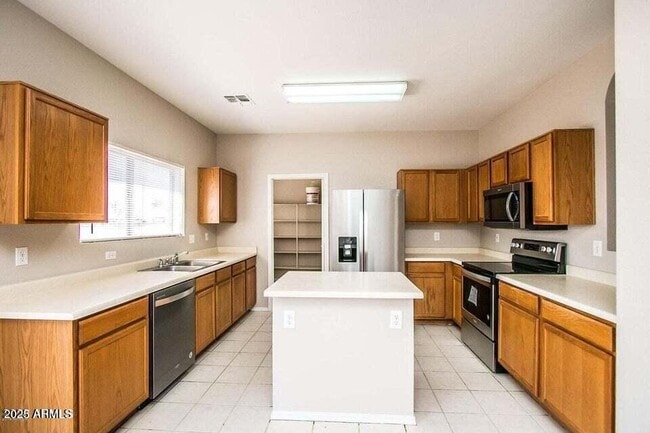 Building Photo - 7985 W Mission Ln