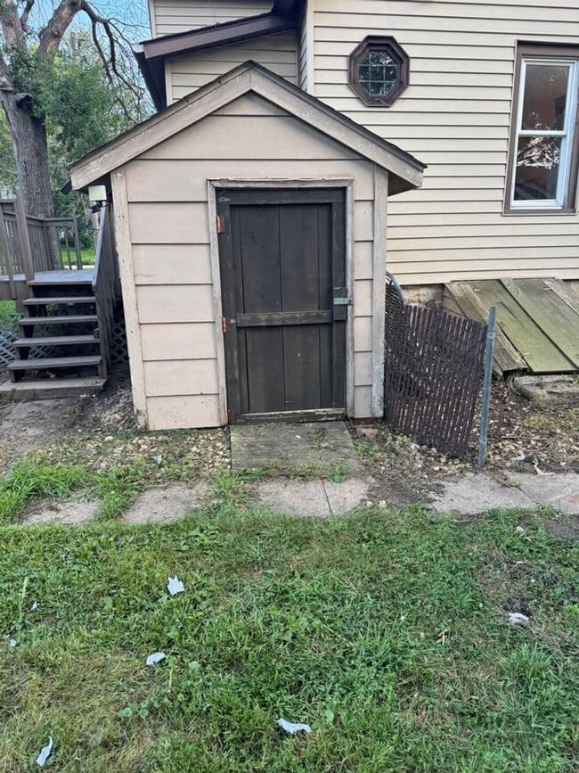 Building Photo - House for Rent!