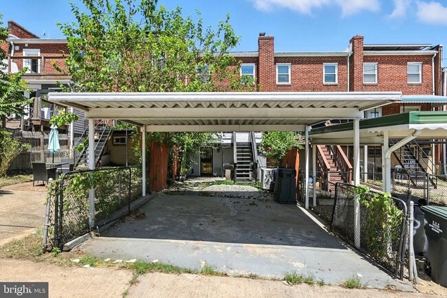 Building Photo - 1373 Adams St NE
