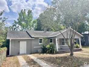 Building Photo - **Large (4BR/1BA) Dade City Home**
