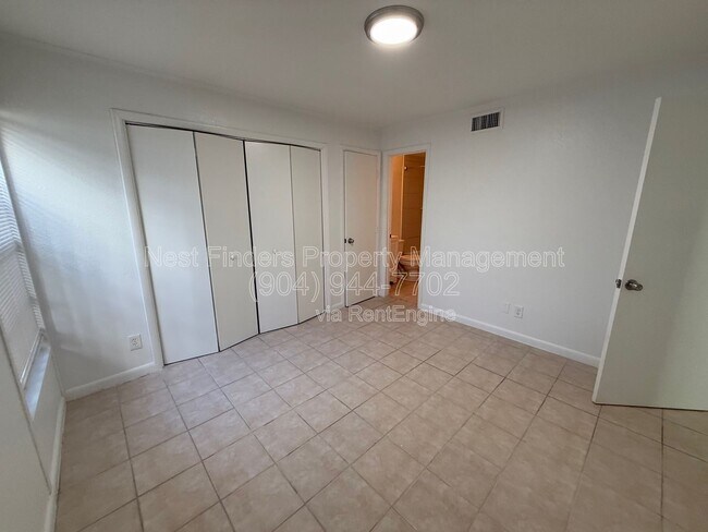 Building Photo - 1318 Sydney Pl