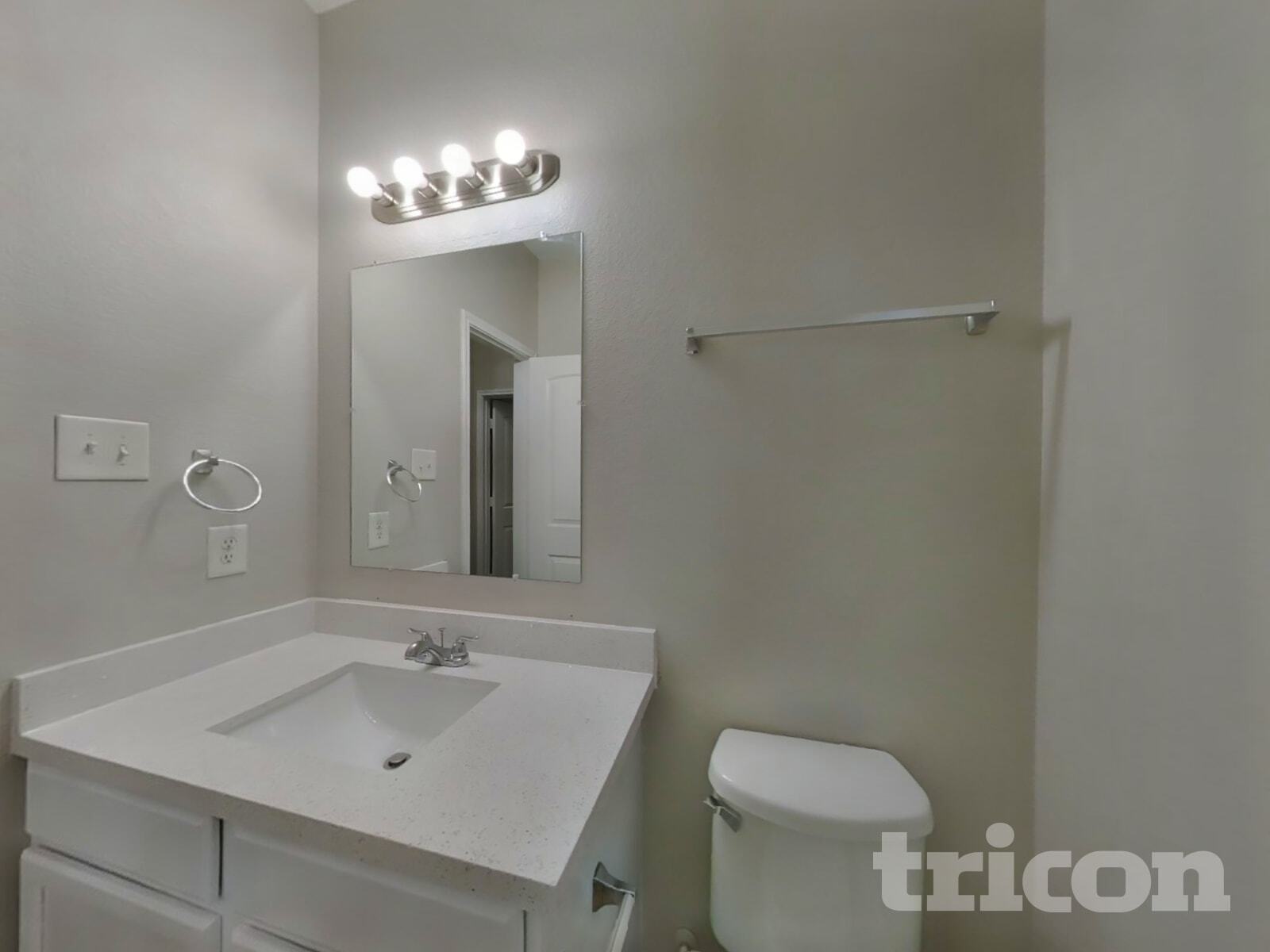 Building Photo - 21451 Sullivan Forest Dr