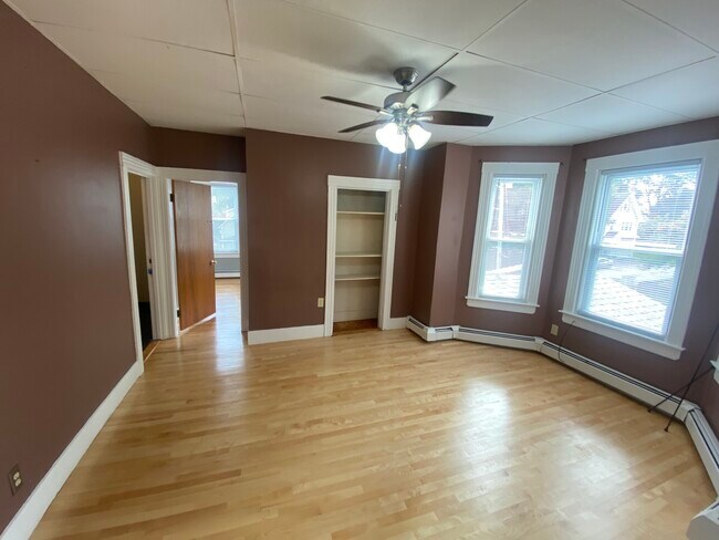 Building Photo - 86 Alvarado Ave