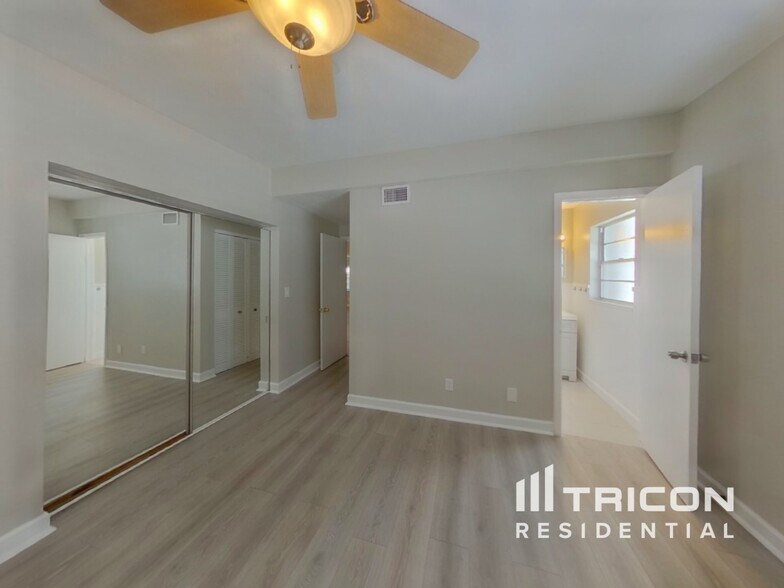 Building Photo - 6685 26th Way N
