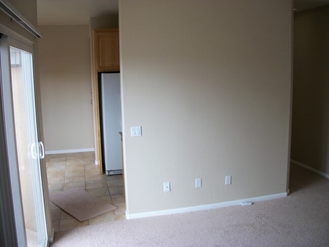 Building Photo - 1939 Felspar St