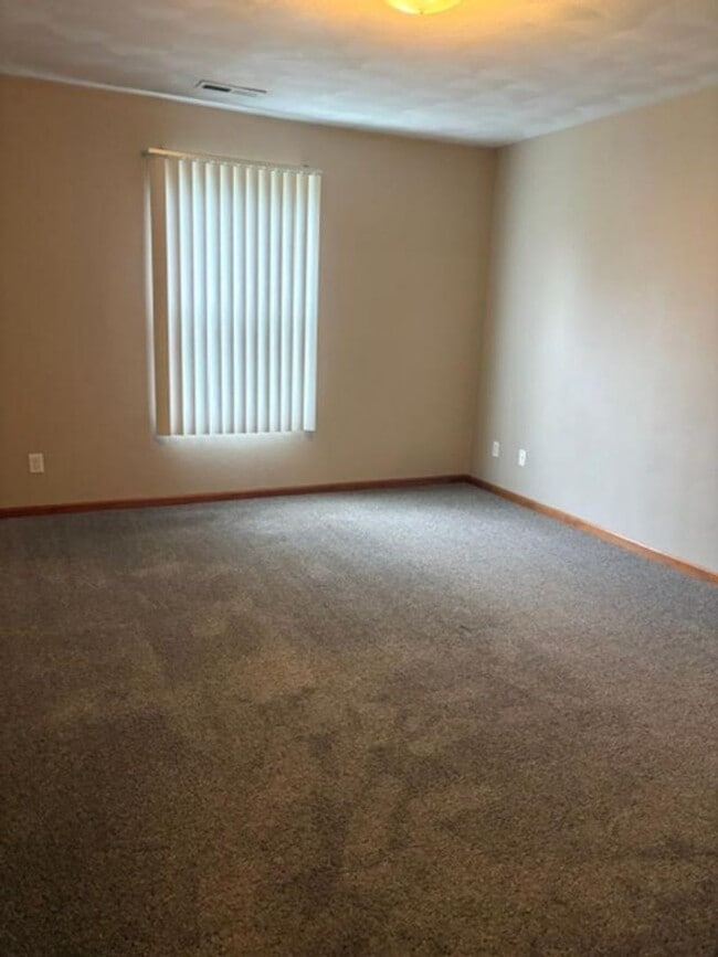 Building Photo - 10212 Clearwing Ln