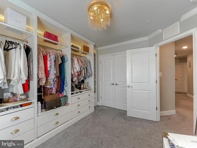 Building Photo - 23810 Myrtle Glen Way