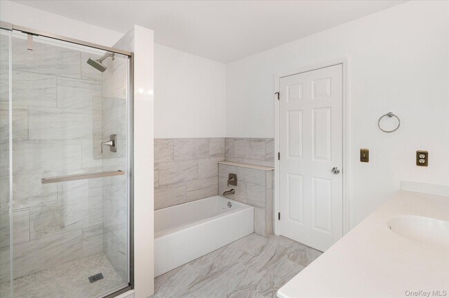 Building Photo - 46 Winterberry Cir