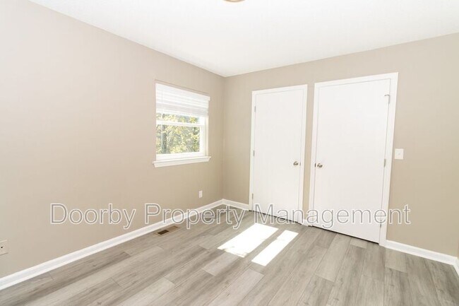 Building Photo - 5754 Taggart Dr