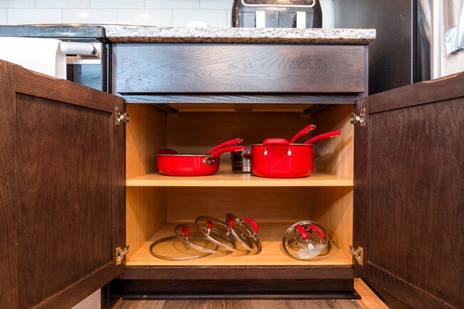 Building Photo - 5706 W 1st Pl