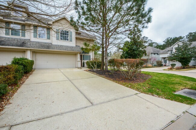 Building Photo - 2 Stone Arrow Pl