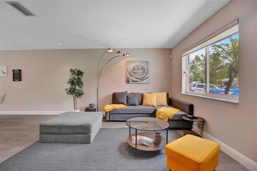 Building Photo - 1773 SW 28th Way