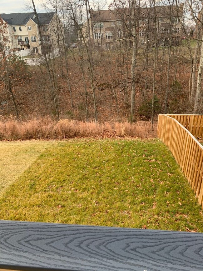 Building Photo - 116 Sequoia Dr