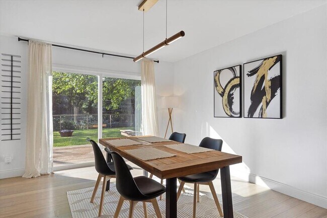 Building Photo - 5313 Harvest Ln