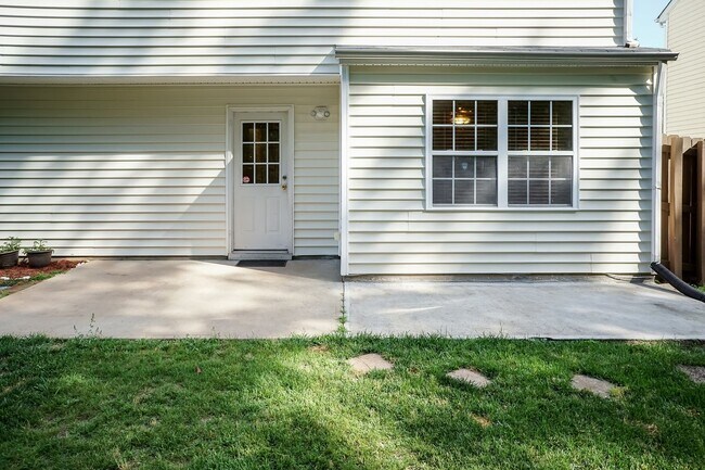 Building Photo - Amazing 4 bedroom home in Durham